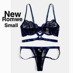 New Romwe Kawaii Floral Lace Ring Linked Cut Out Lingerie Set black small &tags